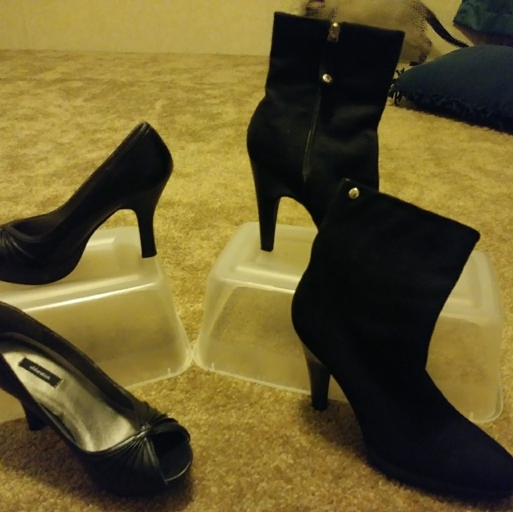 Heels - Picture 2 of 3